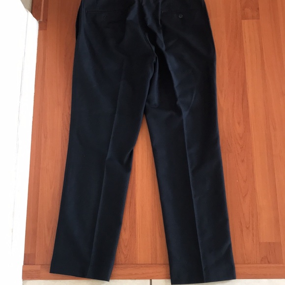 Men’s Calvin Klein dress pants - Picture 4 of 4